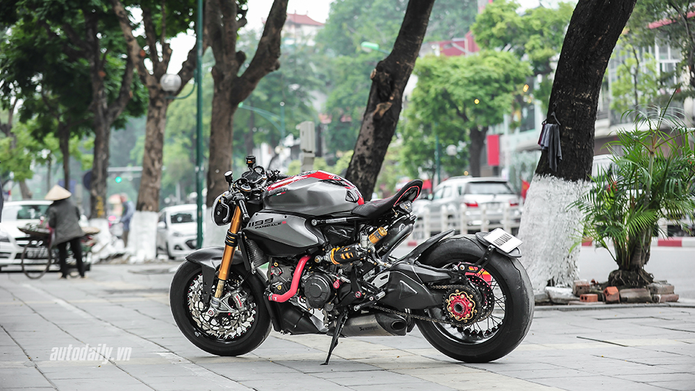 Can canh Ducati 1199 Panigale S do Cafe Racer doc dao tai Ha Noi - 6