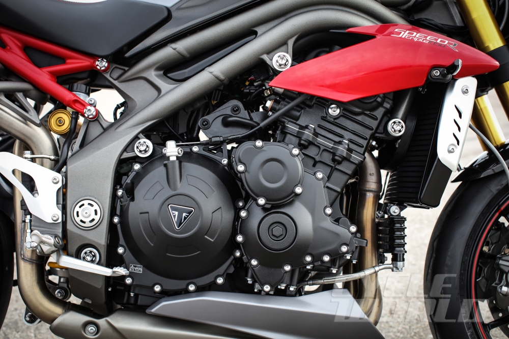 Can canh moto TRIUMPH SPEED TRIPLE R 2016 - 8