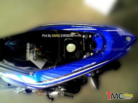 Can canh Yamaha Aerox 125 2016 Phien ban GP 2016 - 2