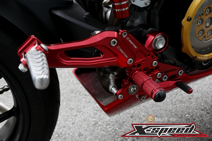 Ducati Monster 796 do tinh te trong tung mon do choi hang hieu - 11