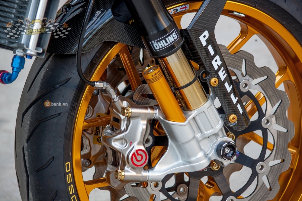 Ducati Monster 796 lot xac day ngoan muc voi phien ban Cafe Racer - 11