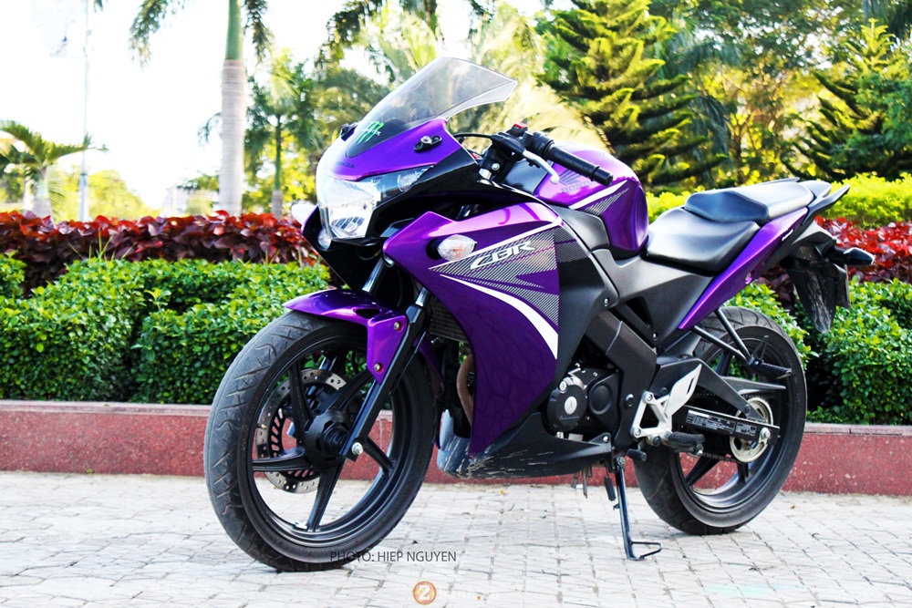 Honda CBR150 phien ban Candy Violet - 2