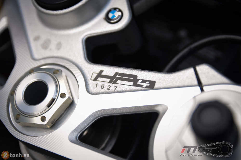 BMW HP4 day phong cach voi ban do Green Racing Performance - 10