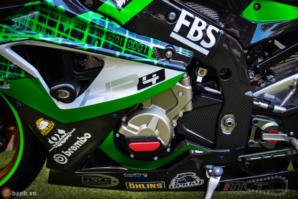 BMW HP4 day phong cach voi ban do Green Racing Performance - 19