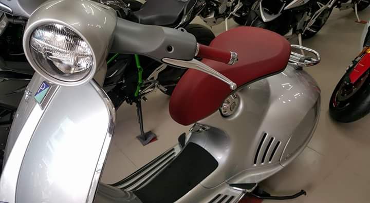 showroom motorken ban xe cu Piago 946 2015 xe dep lung linh nha