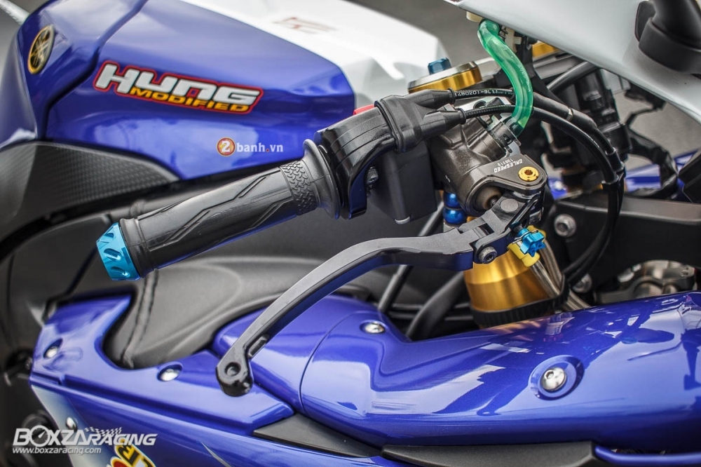 Yamaha R1 phien ban Rossi day an tuong va tinh te trong tung chi tiet - 4