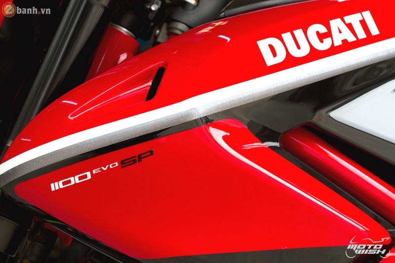 Ducati Hypermotard 1100 EVO SP voi ban do day sang chanh - 4