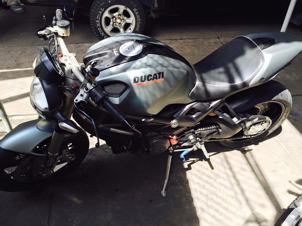 Ducati Monster 1100 nham mo manh me - 6