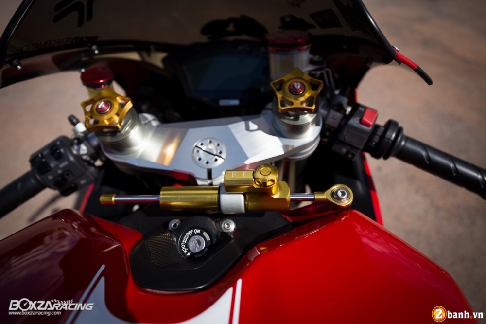 Ducati 848 EVO do day noi bat voi phong cach xe dua - 8