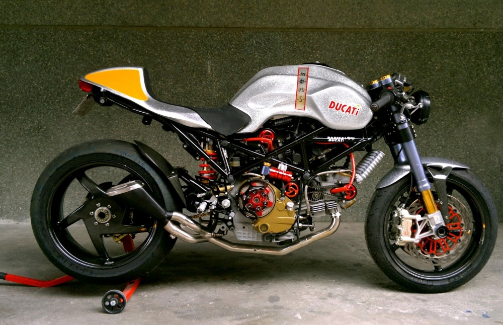 Ducati S2R 1000 do phong cach Cafe Racer - 2