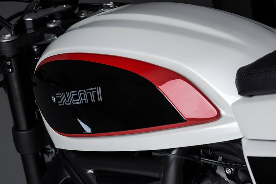 Ducati Scrambler day ca tinh va sexy voi phong cach Cafe Racer - 3
