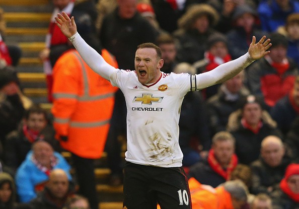 Rooney tro thanh cau thu ghi nhieu ban nhat cho mot CLB tai Premier League - 3