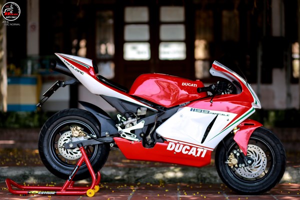 Suzuki GSXR50 lot xac thanh sieu moto Ducati 1199 Panigale