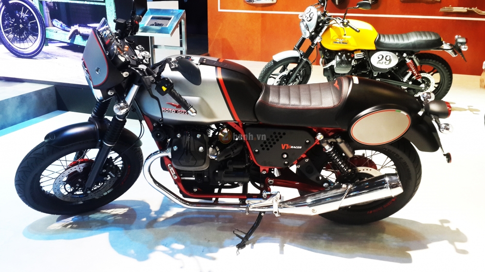 Can canh Moto Guzzi V7 II Racer mau xe do Cafe Racer dam chat Y tai VMCS 2016 - 2