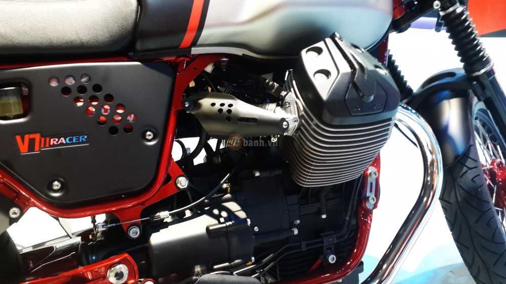 Can canh Moto Guzzi V7 II Racer mau xe do Cafe Racer dam chat Y tai VMCS 2016 - 6