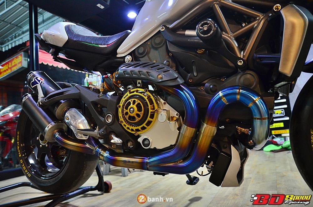 Ducati Monster 1200 do cuc khung cung dan do choi dat tien - 11