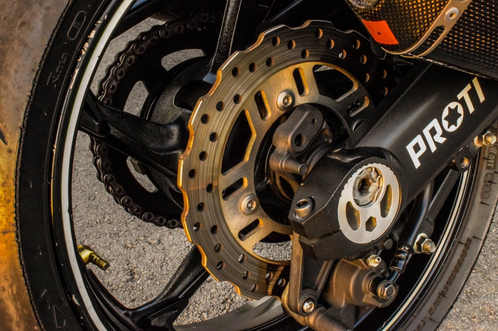 Su hap dan tu chiec Kawasaki Z1000 phien ban cu - 9