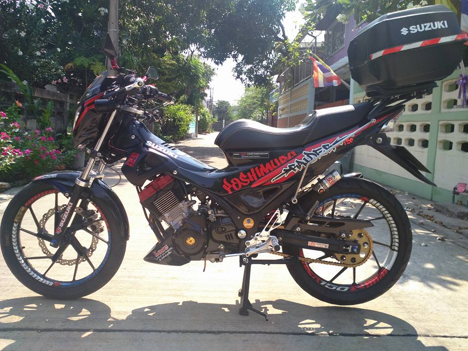 Suzuki raider version yoshimura day an tuong