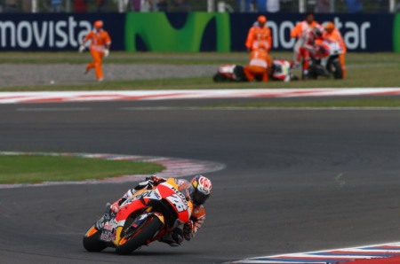 Valentino Rossi ve nhi voi 7 giay 679 nhieu hon Marquez - 4