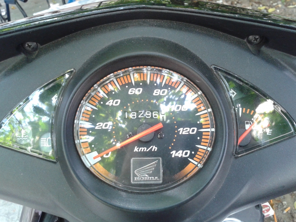 Ban xe click exceed 2011 dendi 19000 km35km1l xangzin 100 - 2