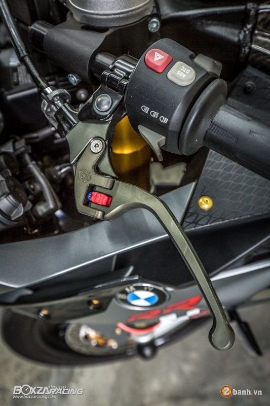 BMW S1000RR do day phong cach trong bo giap hang hieu - 9