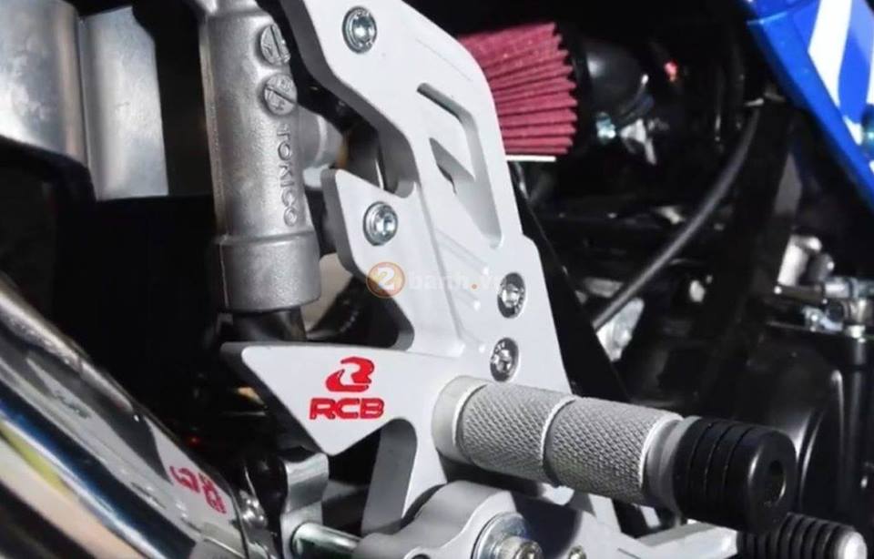 Chi tiet phu tung tren chiec Suzuki Satria F150 FI phien ban Racing - 10