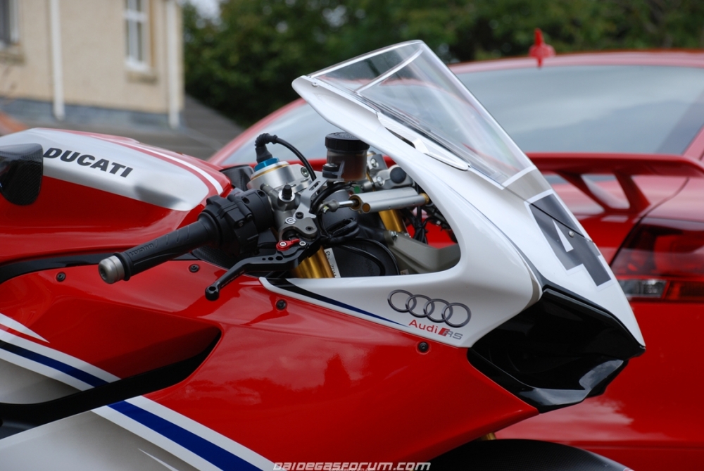 Ducati 1299 Panigale ban do cua Audi Racing - 4