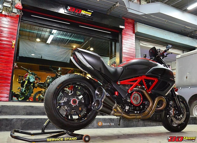 Hap dan cung chiec Ducati Diavel do an tuong tai Thai Lan - 6