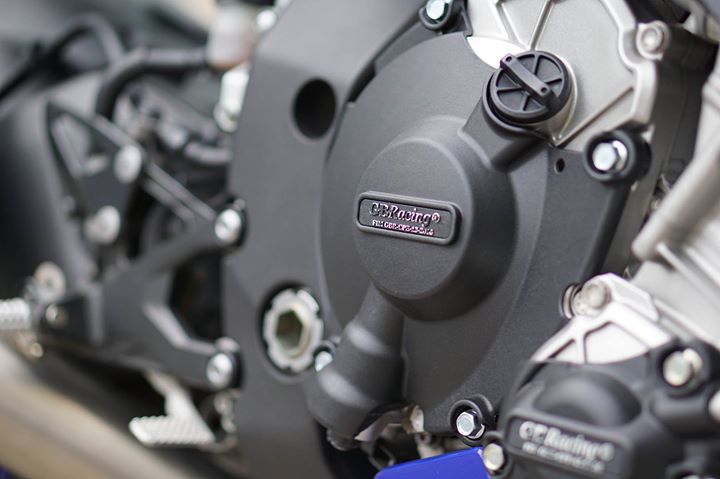 Yamaha R1 2015 day phong cach voi bo tem ca map cua non AGV Misano 2015 - 10