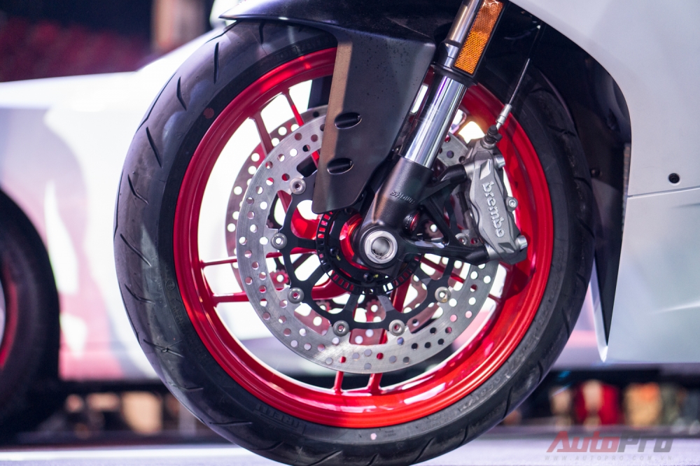 Can canh Ducati 959 Panigale vua duoc ra mat trong ngay khai mac Audi Progressive 2016 - 14