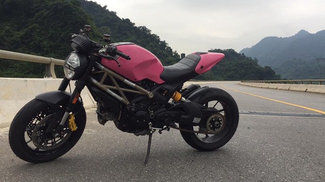 Ducati Monster 1100 EVO day noi bat voi bo canh hong ca tinh - 2