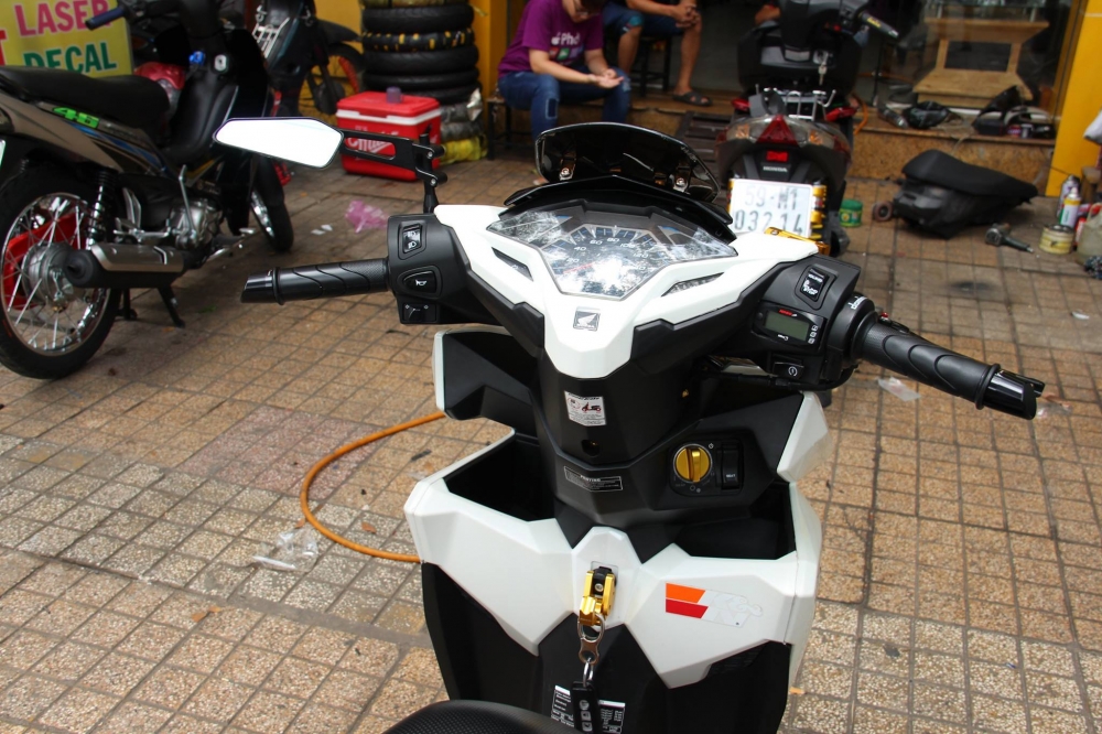 Honda Vario 2016 op Carbon Fiber cung dan option hang hieu - 8