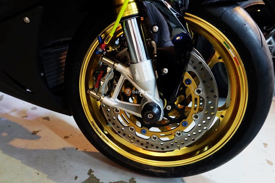 BMW S1000RR 2016 trong bang do sieu chat cua nguoi Thai - 4