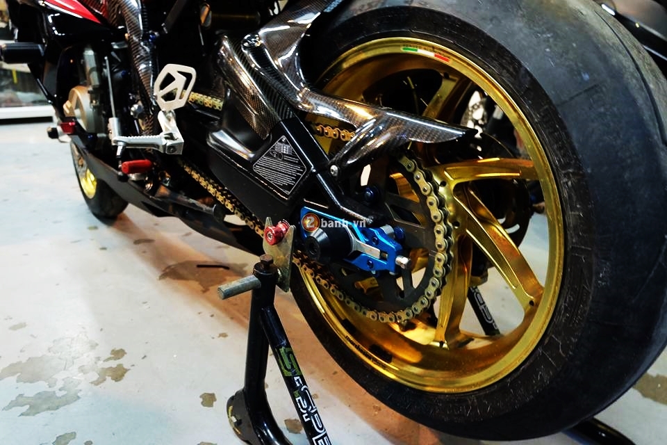 BMW S1000RR 2016 trong bang do sieu chat cua nguoi Thai - 6