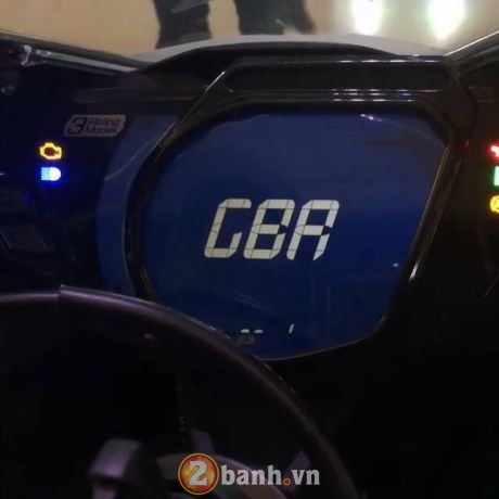 Clip Chi tiet cac chuc nang tren dong ho full LCD cua Honda CBR250RR 2017 - 3