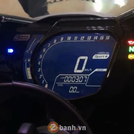 Clip Chi tiet cac chuc nang tren dong ho full LCD cua Honda CBR250RR 2017 - 4