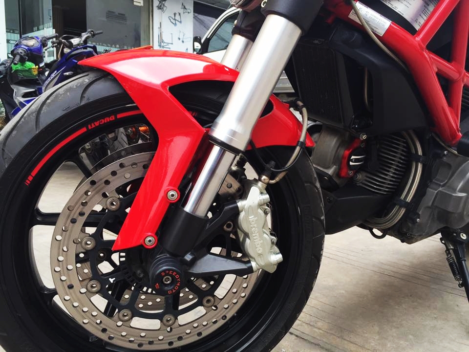 Ducati Monster 796 sang chanh voi mot loat option hang hieu cua biker Viet - 3