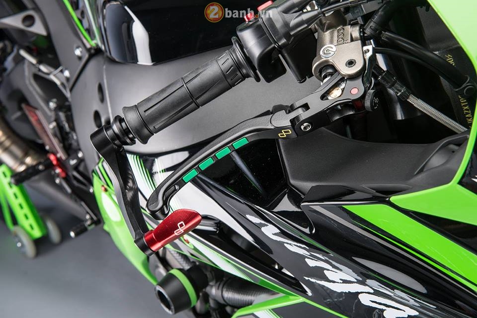 Kawasaki Ninja ZX10R 2016 day loi cuon trong ban do full Lightech - 4