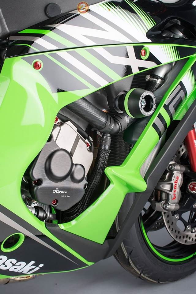 Kawasaki Ninja ZX10R 2016 day loi cuon trong ban do full Lightech - 6