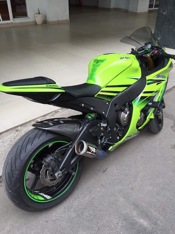 Kawasaki ZX10R chat choi voi sung Austin Racing ham ho - 2