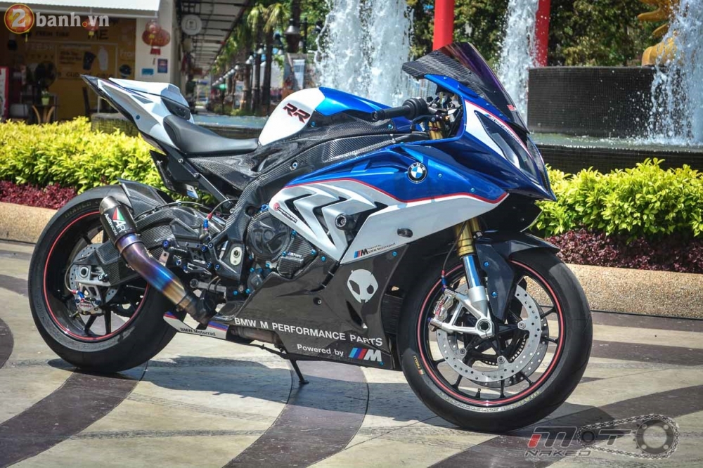 BMW S1000RR 2015 hut hon trong ban do cuc chat cua biker Thai - 2