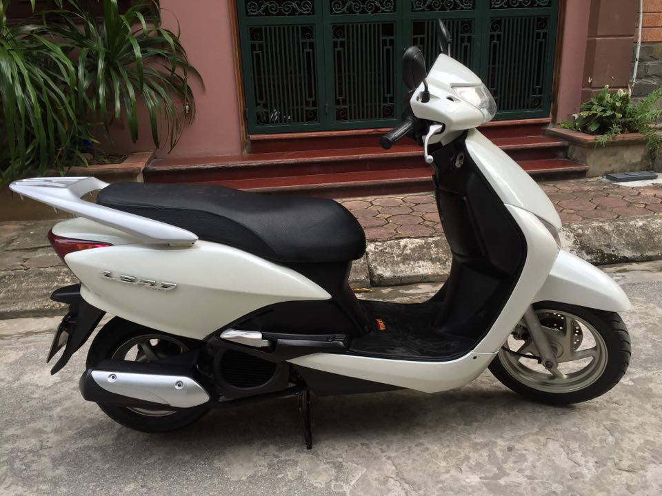 Nha ban honda LEAD Fi 2009 VN bien 30H7 may den mau trang nguyen ban co ho so