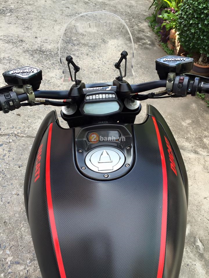 Quai thu Ducati Diavel Carbon trong ban do day an tuong cua nguoi Thai - 5