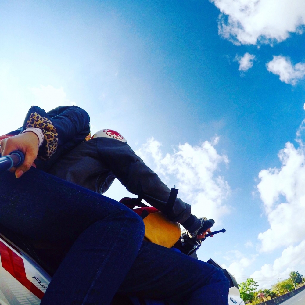 Vai hinh anh den tu biker chay Exciter 150 me Phuot - 6