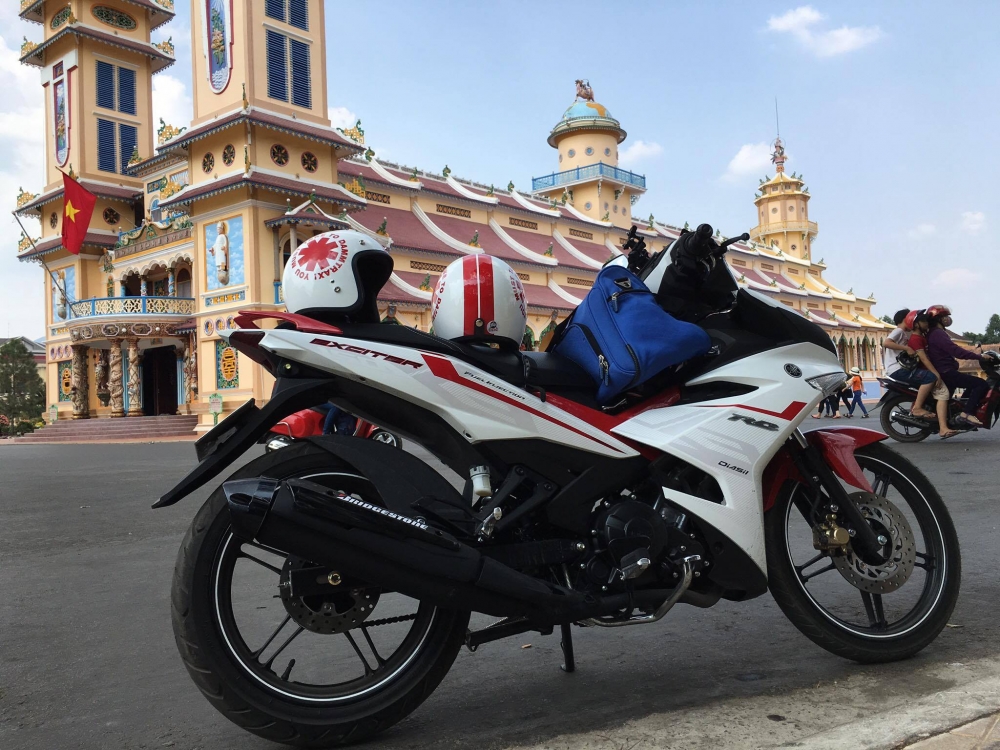 Vai hinh anh den tu biker chay Exciter 150 me Phuot - 7