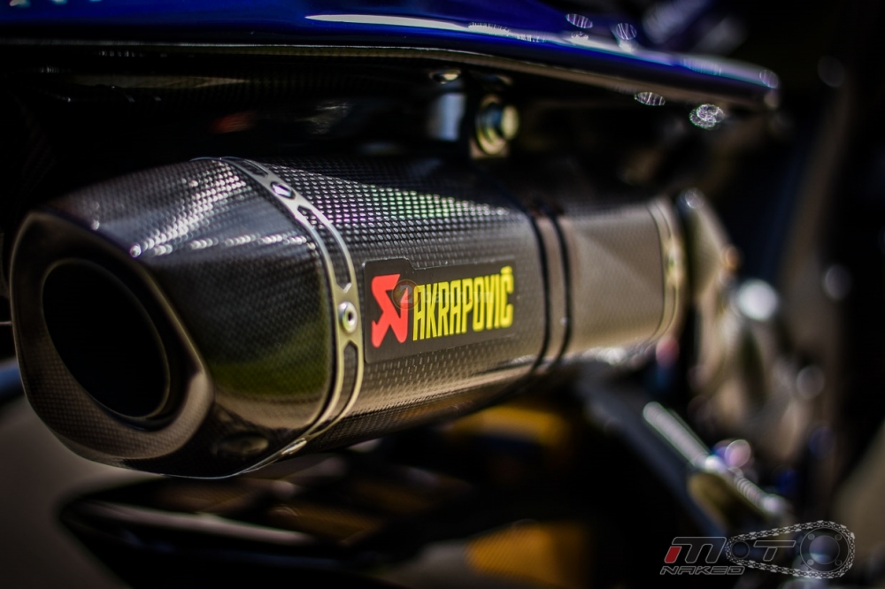 Yamaha R1 sieu chat trong phien ban Movistar MotoGP - 26