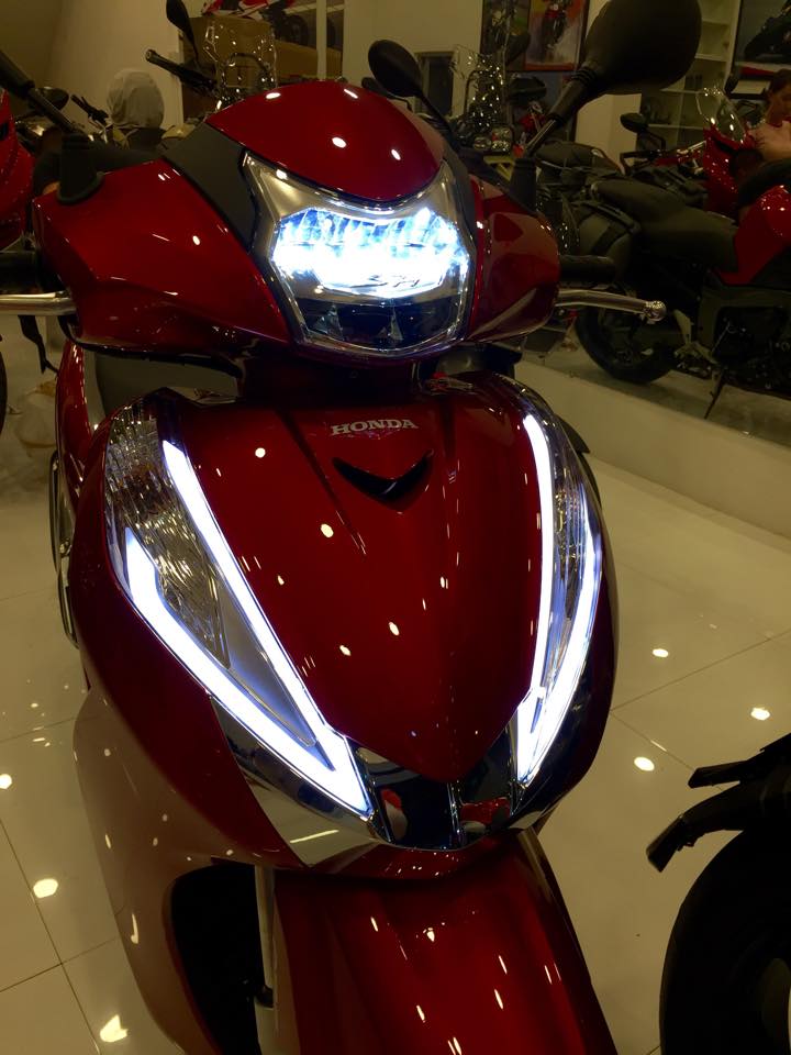 Giam gia manh Honda SH300i 2016 tai VN - 5