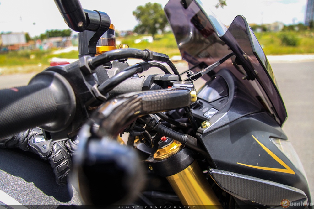 Honda CB600F chiec Hornet tam trung nhung duoc len nhieu do choi gia tri - 6