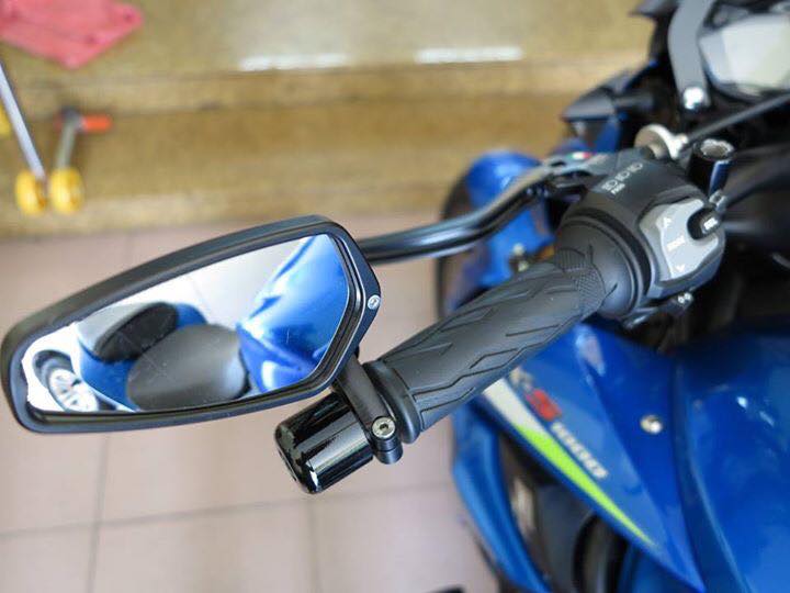 Naked Bike co bu Suzuki GSX S1000 khung bo voi nhieu do choi hang nang - 4