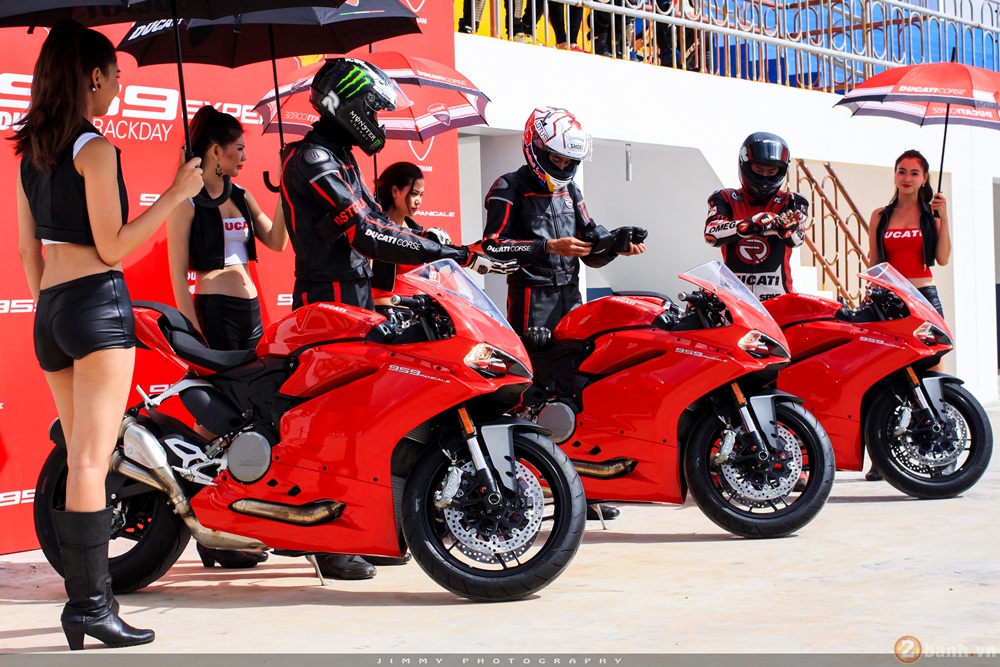 Tuyet pham thuong mai Ducati 959 Panigale gao thet trong ngay hoi Trackday cua Ducati Viet Nam - 8